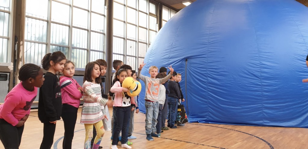 Das Schulplanetarium war da!